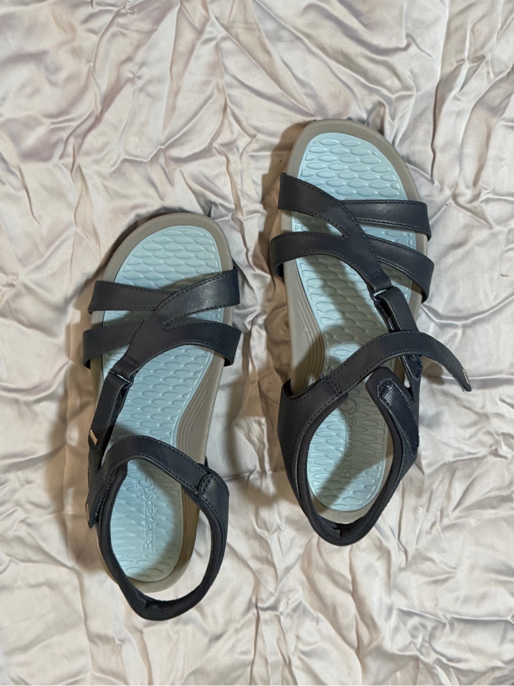 Baretraps Women’s Navy Strappy Sandals Size 7.5 NWOT